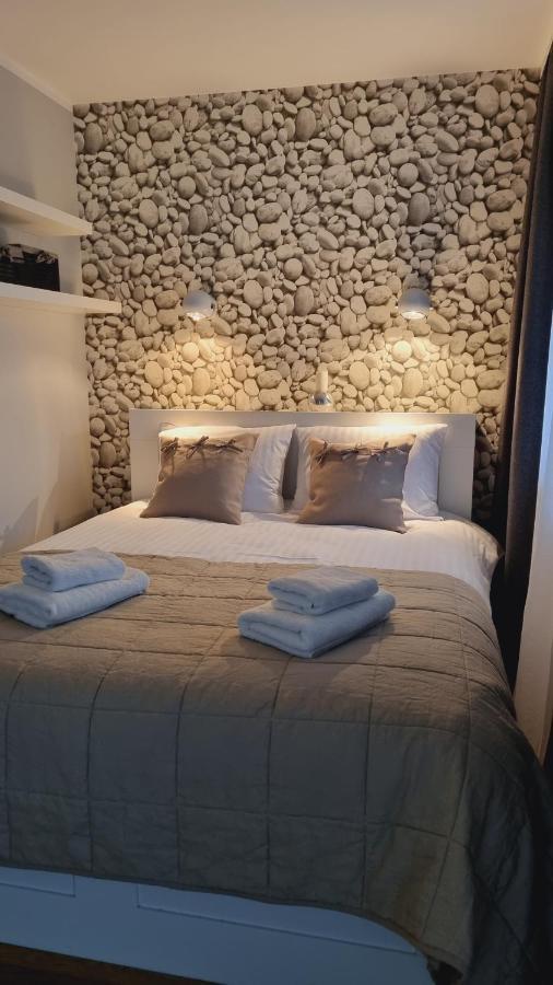 Two Garden Apartment, Apartament Z Dwoma Tarasami I Ogrodkami ポラニツァ・ズドゥルイ エクステリア 写真