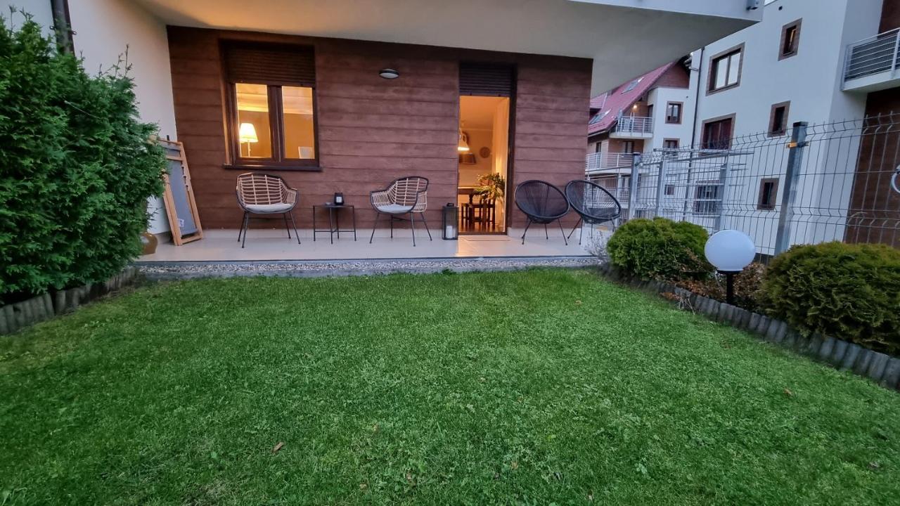 Two Garden Apartment, Apartament Z Dwoma Tarasami I Ogrodkami ポラニツァ・ズドゥルイ エクステリア 写真