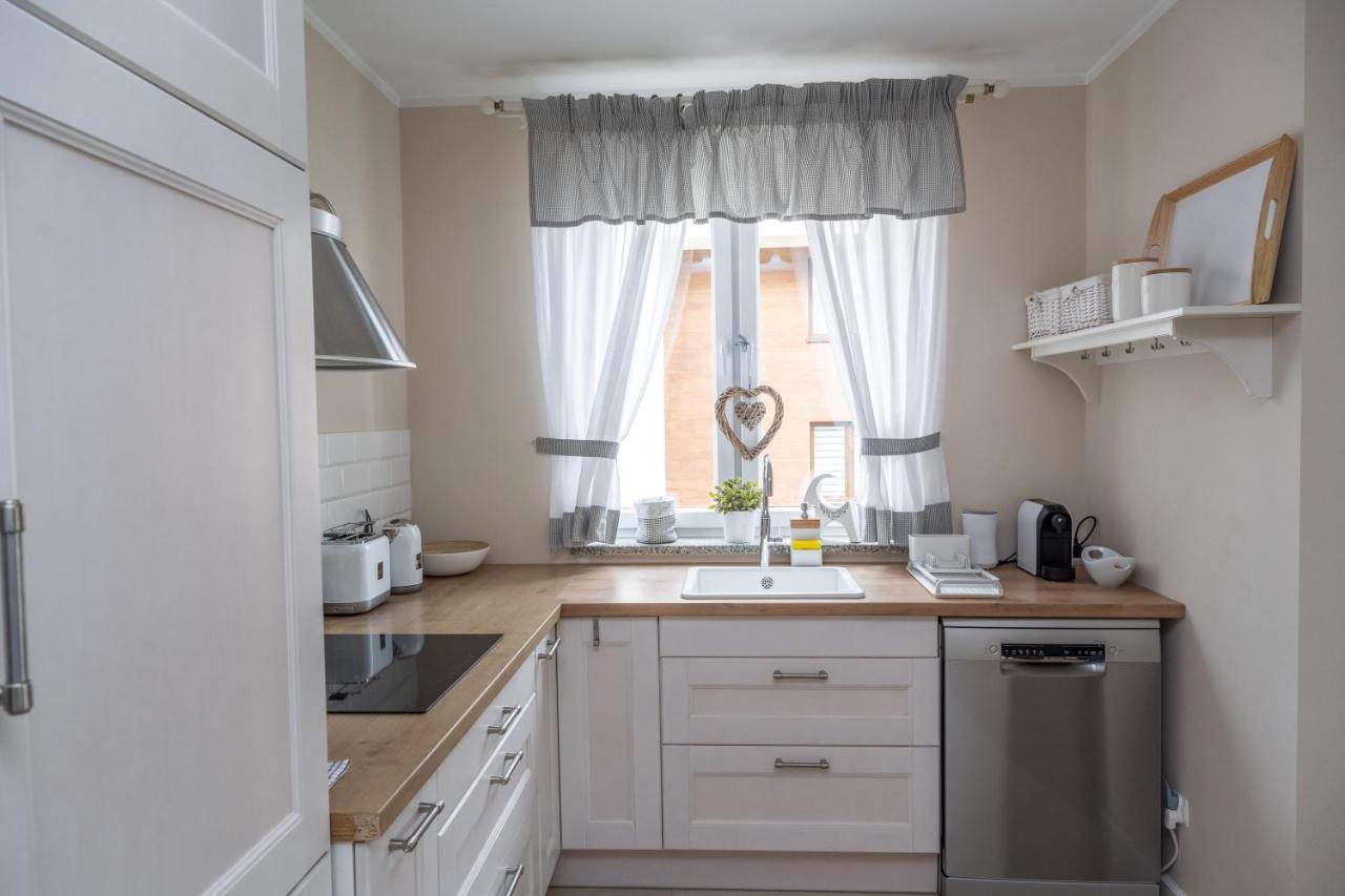 Two Garden Apartment, Apartament Z Dwoma Tarasami I Ogrodkami ポラニツァ・ズドゥルイ エクステリア 写真