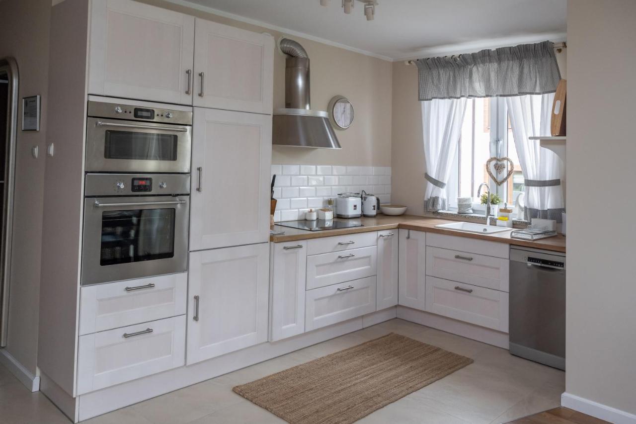 Two Garden Apartment, Apartament Z Dwoma Tarasami I Ogrodkami ポラニツァ・ズドゥルイ エクステリア 写真