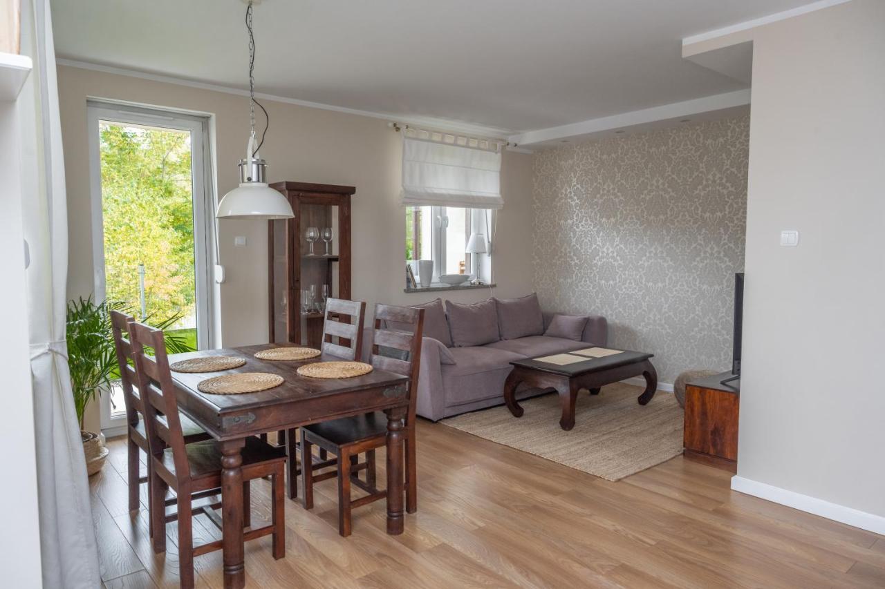 Two Garden Apartment, Apartament Z Dwoma Tarasami I Ogrodkami ポラニツァ・ズドゥルイ エクステリア 写真